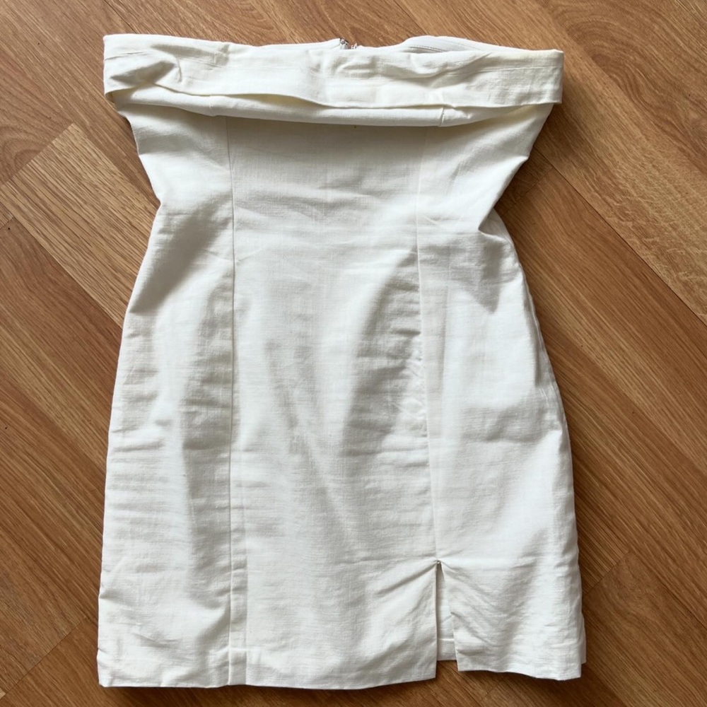 Strapless white dress. size m
